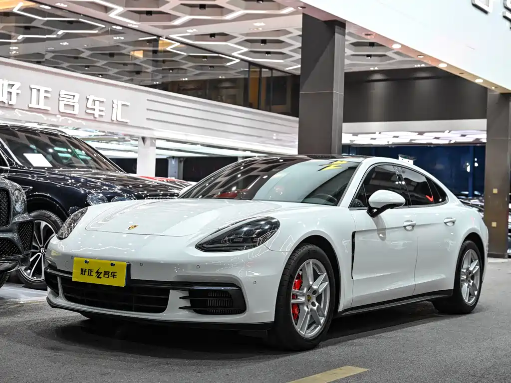 Porsche Panamera 2019