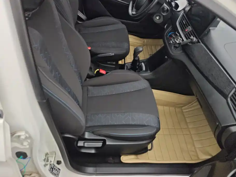 Baojun 310 — миниатюра 8