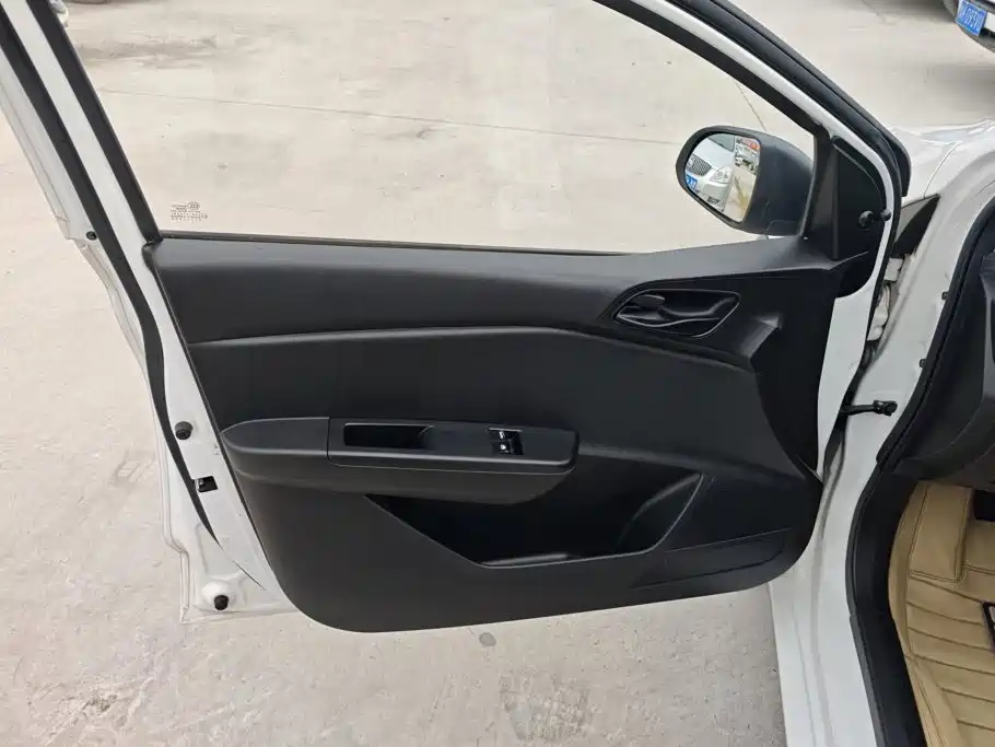 Baojun 310 — миниатюра 7
