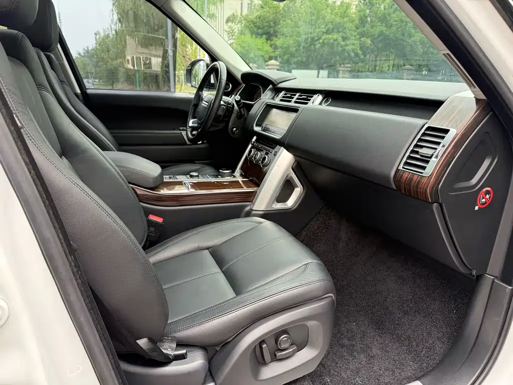 Land Rover Range Rover — миниатюра 12