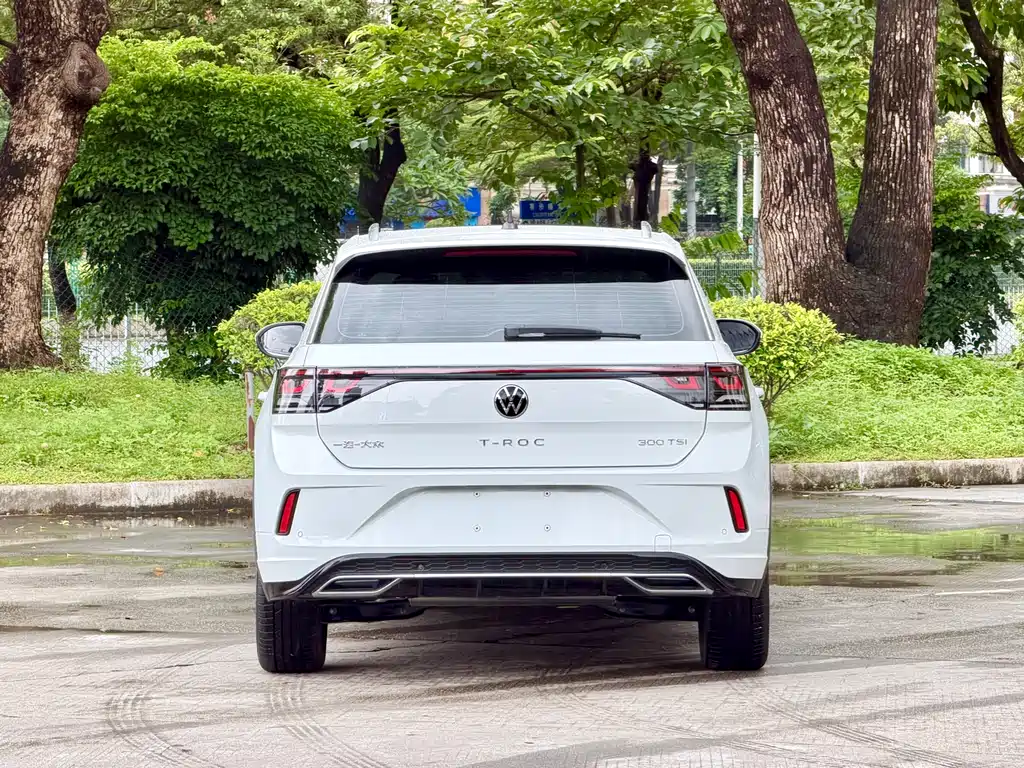 Volkswagen T-Roc 2024 300TSI DSG
