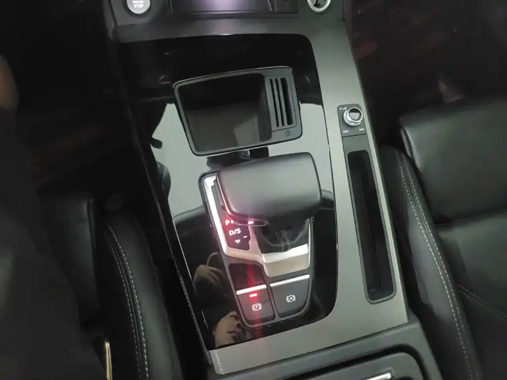 Audi Q5L — миниатюра 14