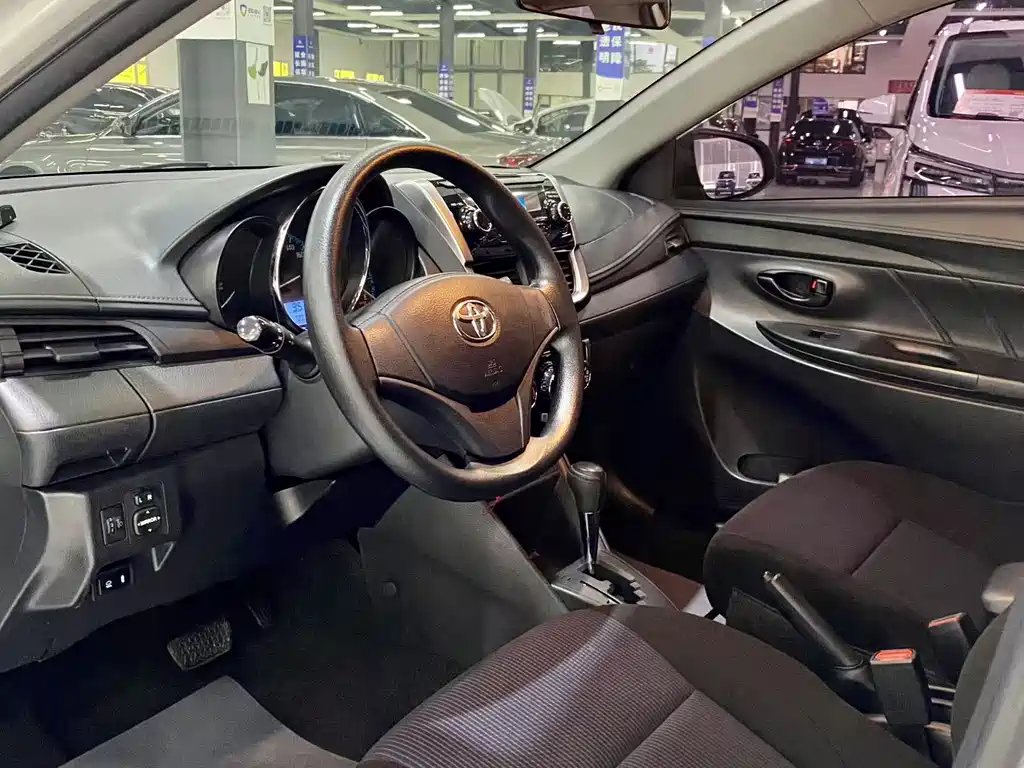 TOYOTA YARIS L ZHIXUAN