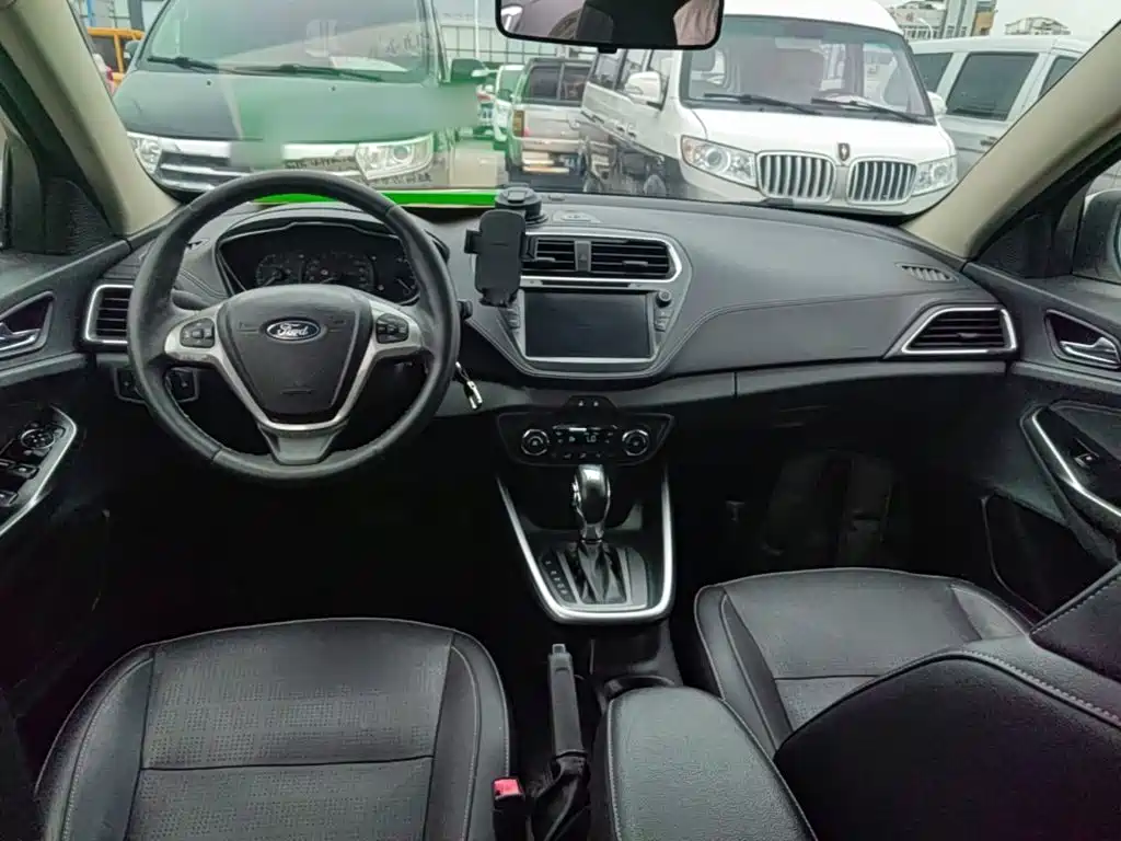 Ford Escort — миниатюра 10