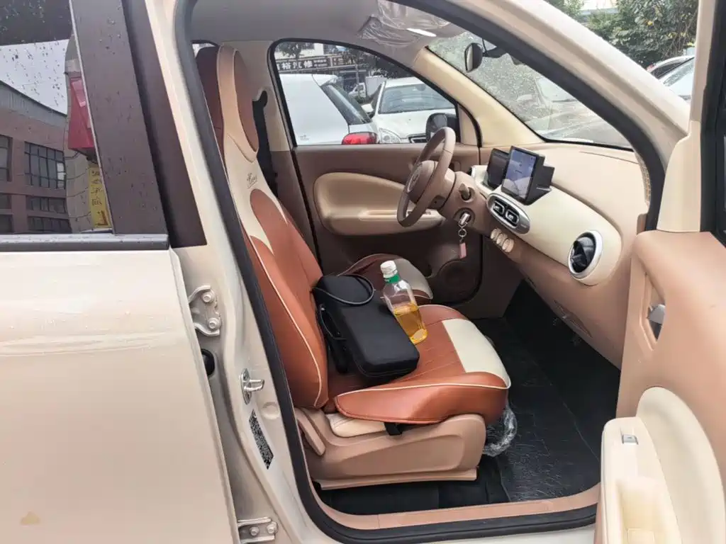Wuling MINIEV — миниатюра 25