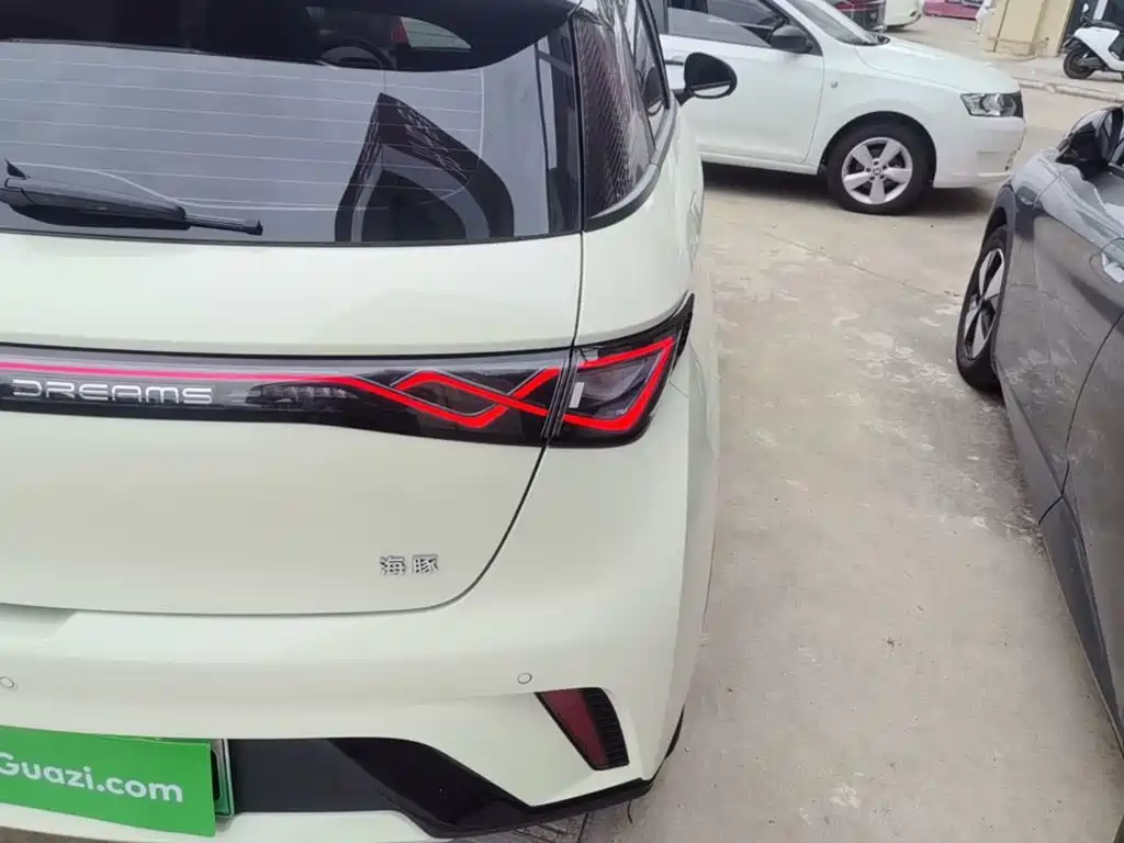 BYD Dolphin — миниатюра 8
