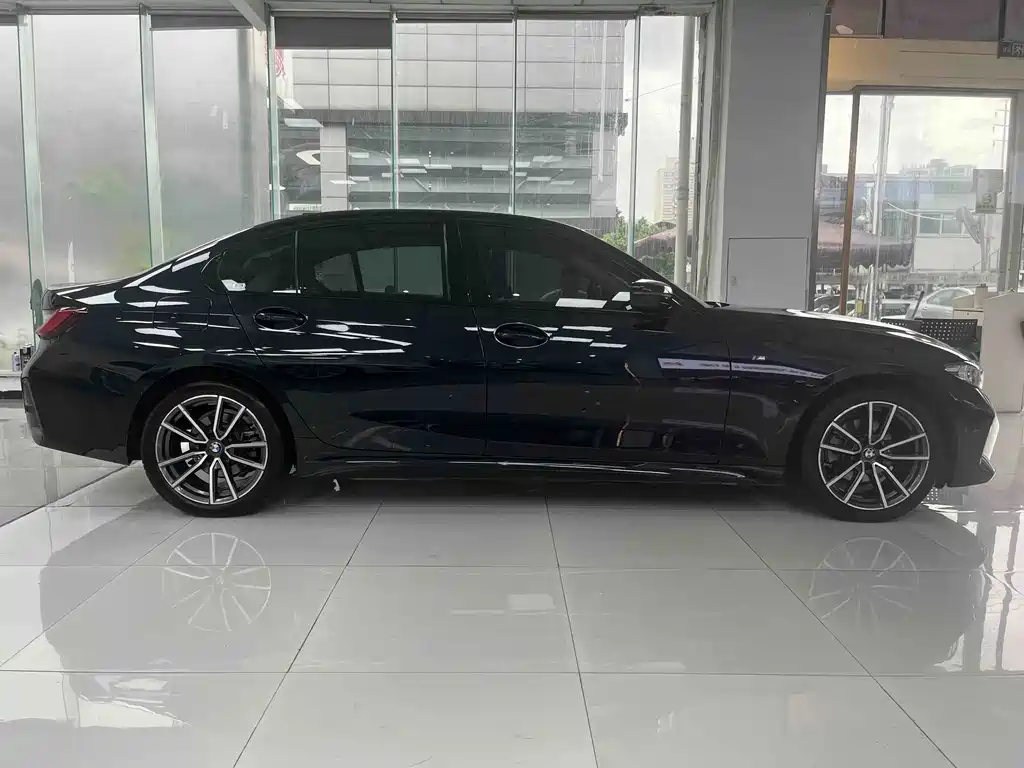 BMW 3 Series — миниатюра 4