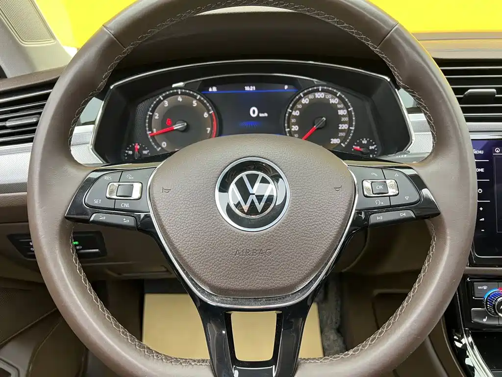 Volkswagen Phideon — миниатюра 15
