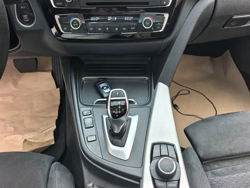 BMW 3 Series — миниатюра 10