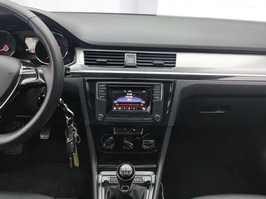 Volkswagen Bora — миниатюра 13