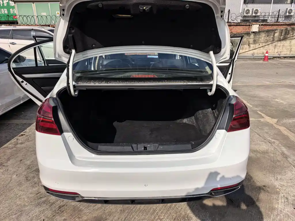 GEELY AUTOMOBILE EMGRAND