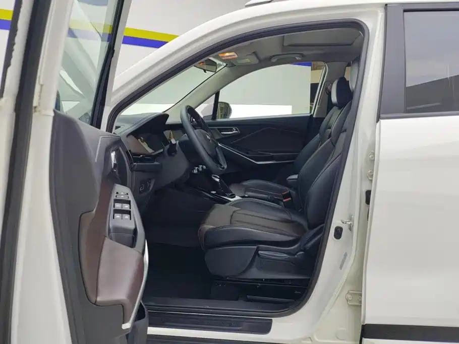 Changan CS15 — миниатюра 9