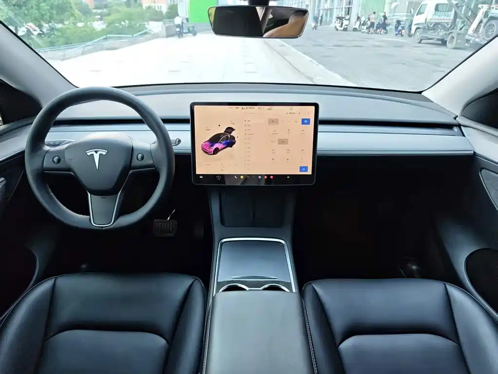 Tesla Model Y — миниатюра 14