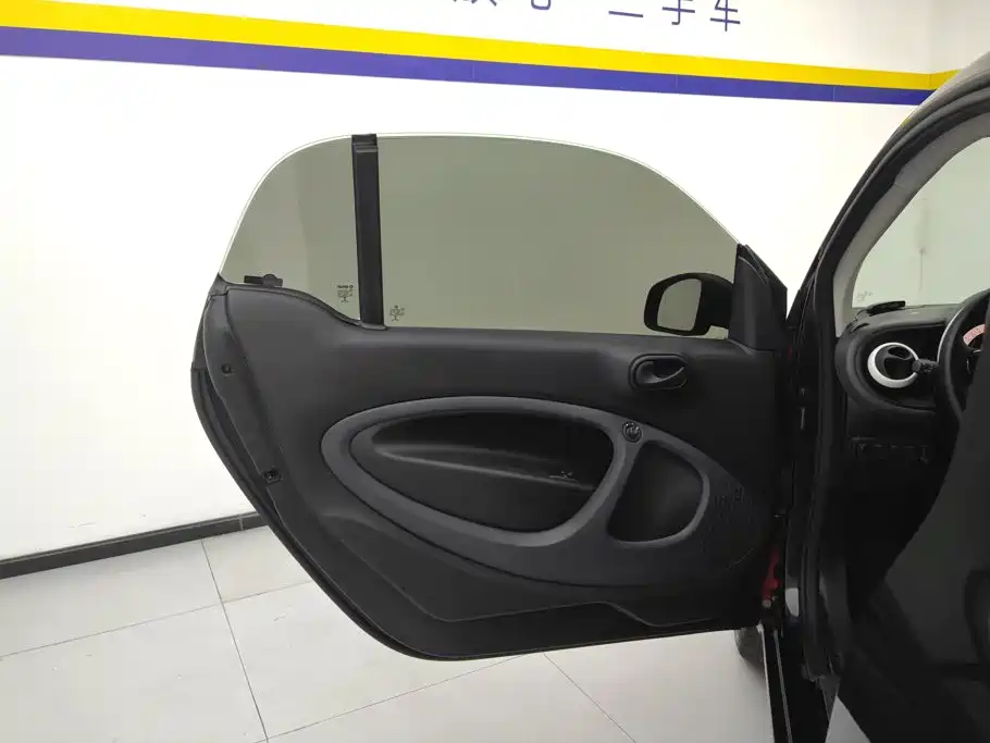 smart Smart Fortwo — миниатюра 7