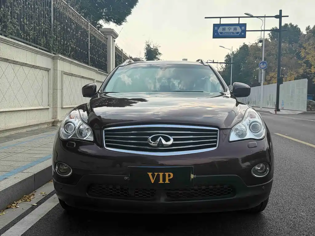Infiniti QX50 (Import) — миниатюра 2