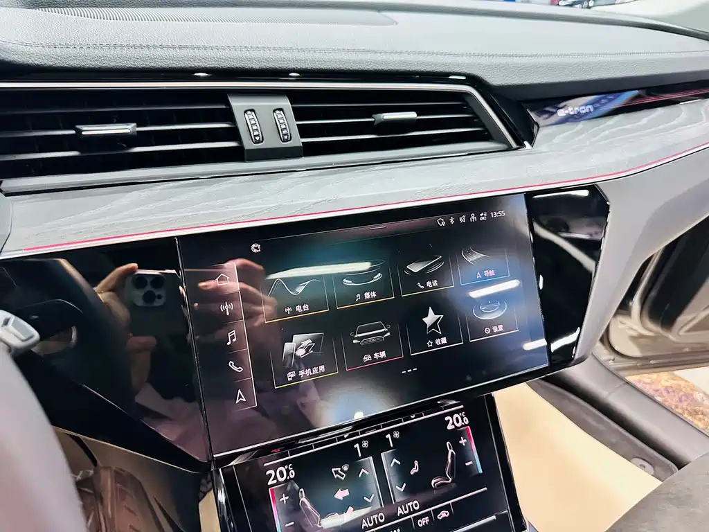 Audi e-tron — миниатюра 45