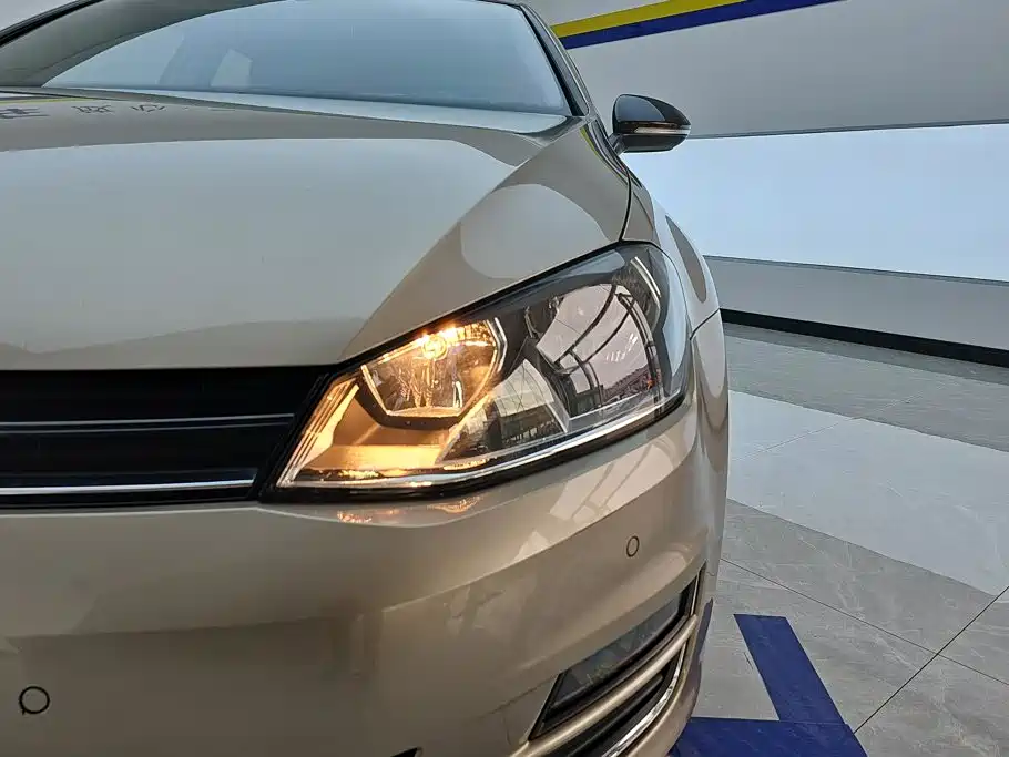 Volkswagen Golf — миниатюра 5