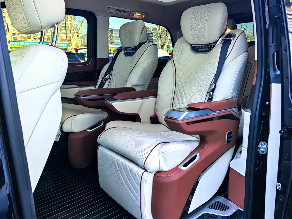 MERCEDES-BENZ V CLASS