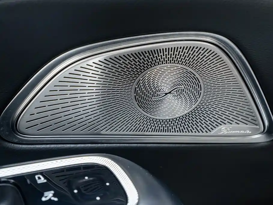 Mercedes-Benz E-Class — миниатюра 23