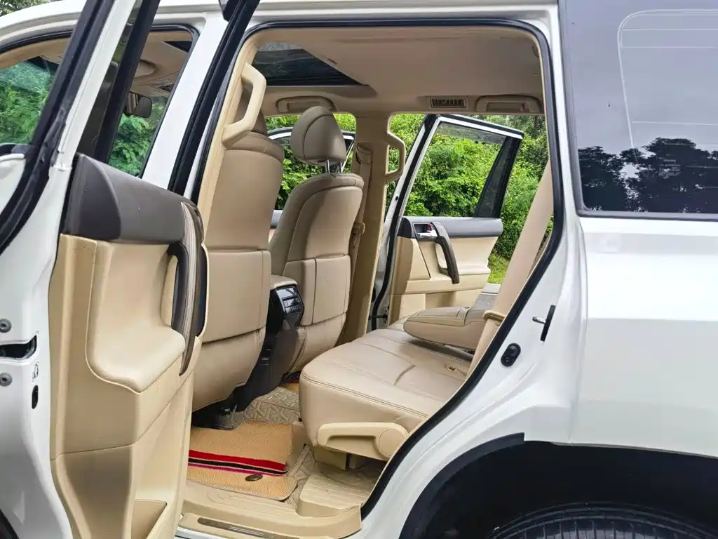 Toyota Prado (Import) — миниатюра 10