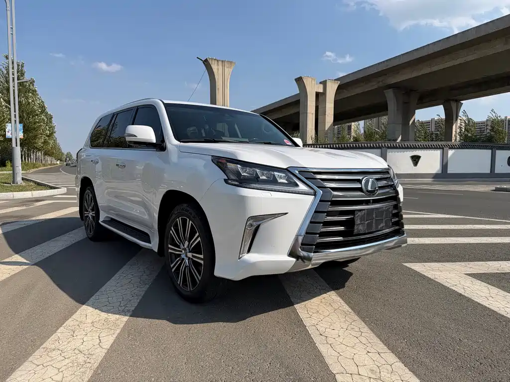 Lexus LX — миниатюра 3