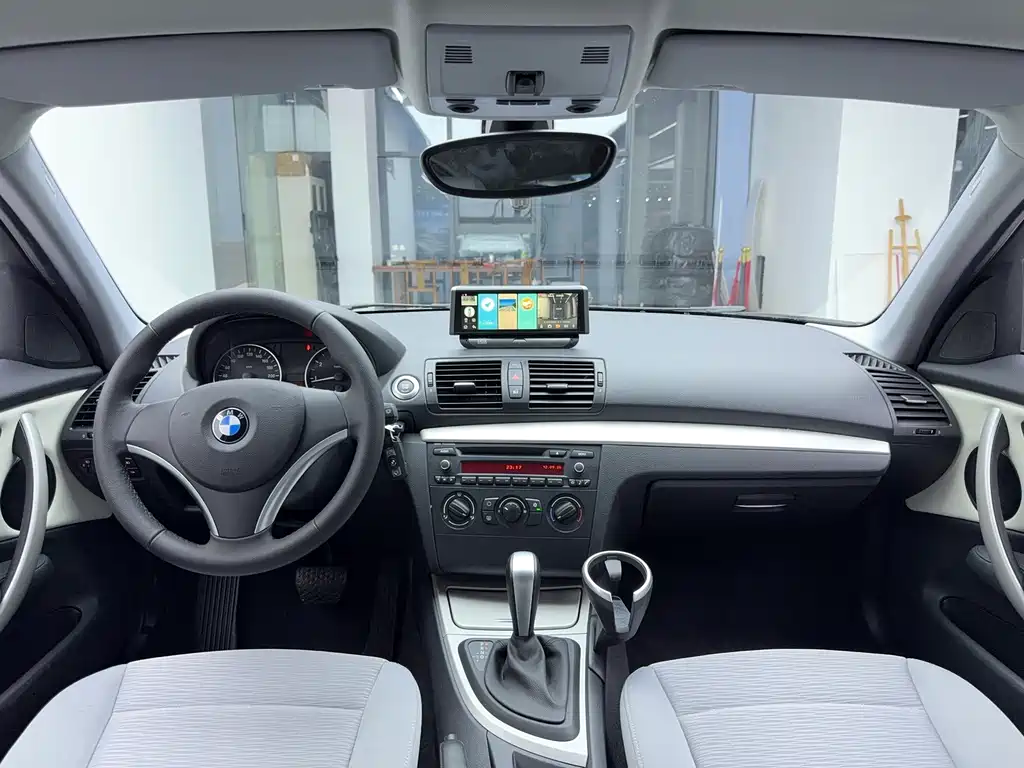 BMW 1 Series (Import) — миниатюра 7