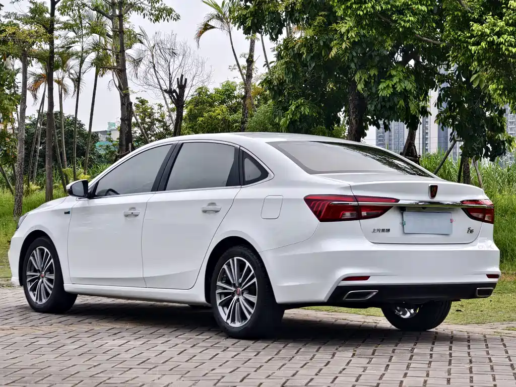 Roewe Roewe i6 Classic — миниатюра 10
