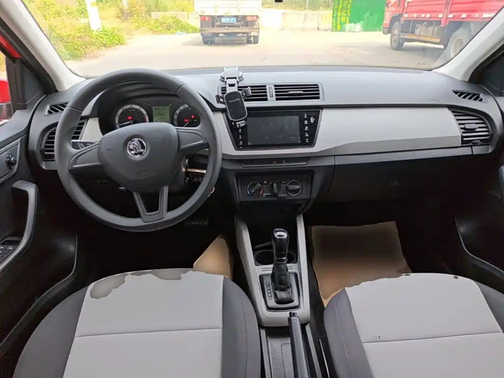 Skoda Fabia — миниатюра 10