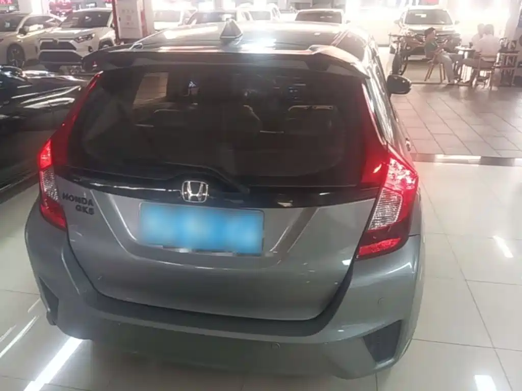 Honda Fit — миниатюра 6