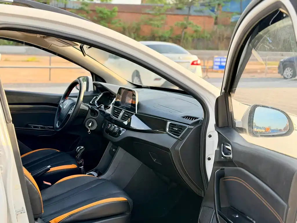 Baojun 310 — миниатюра 7