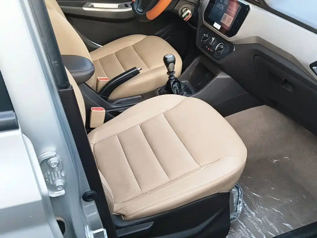 Wuling Hongguang — миниатюра 25