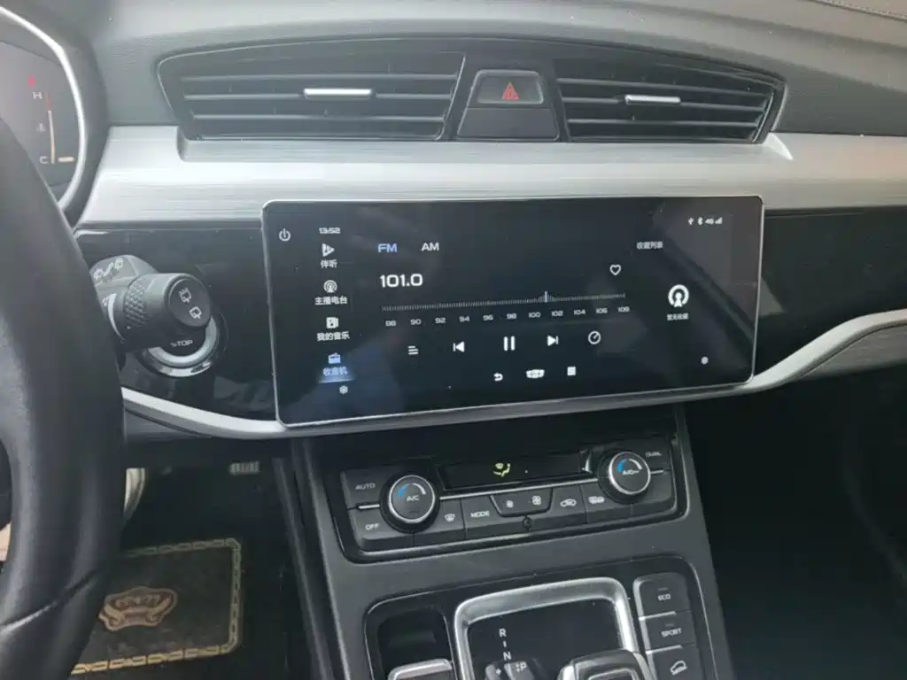 Geely Boyue — миниатюра 13