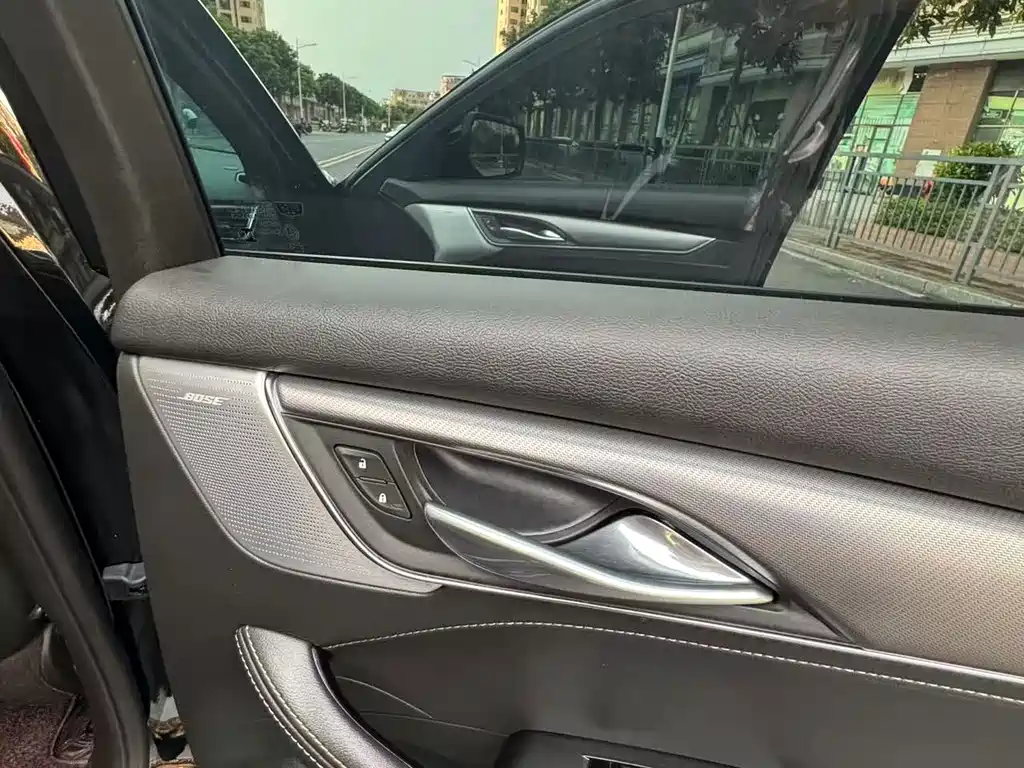 Cadillac CT5 — миниатюра 16