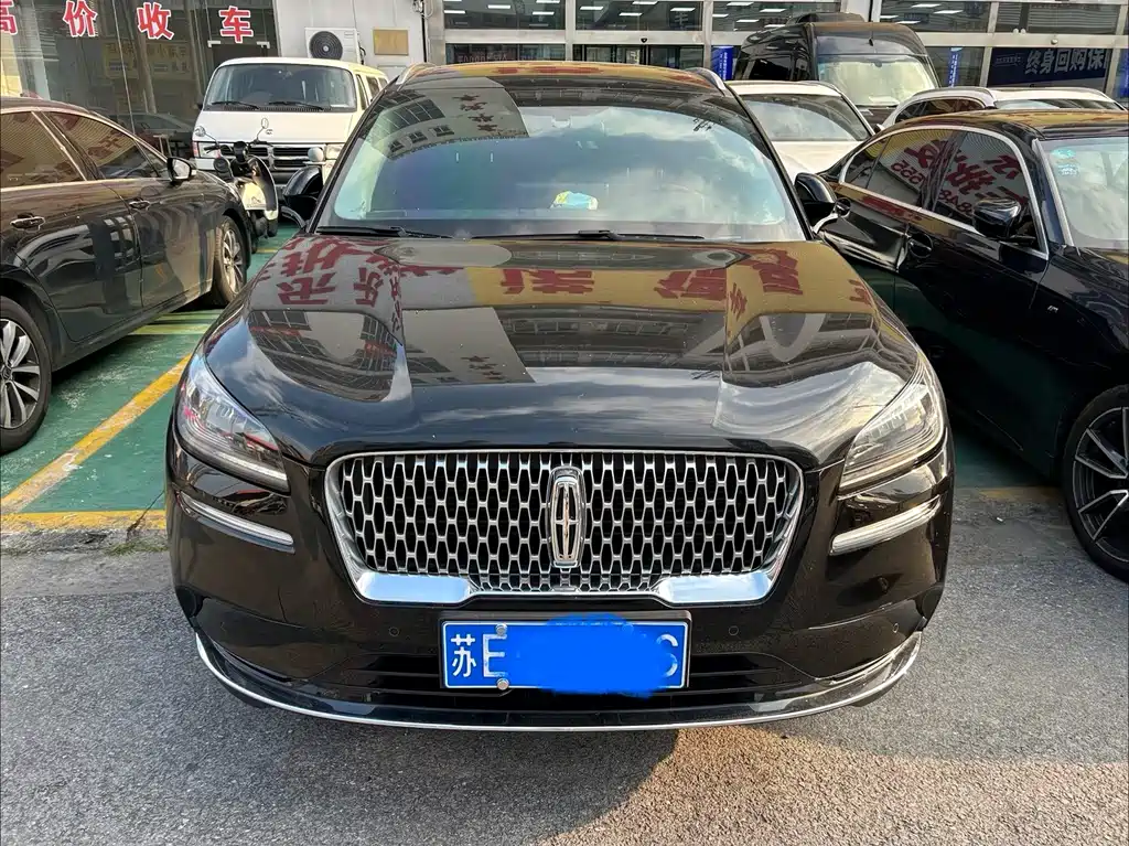 Lincoln Corsair — миниатюра 2