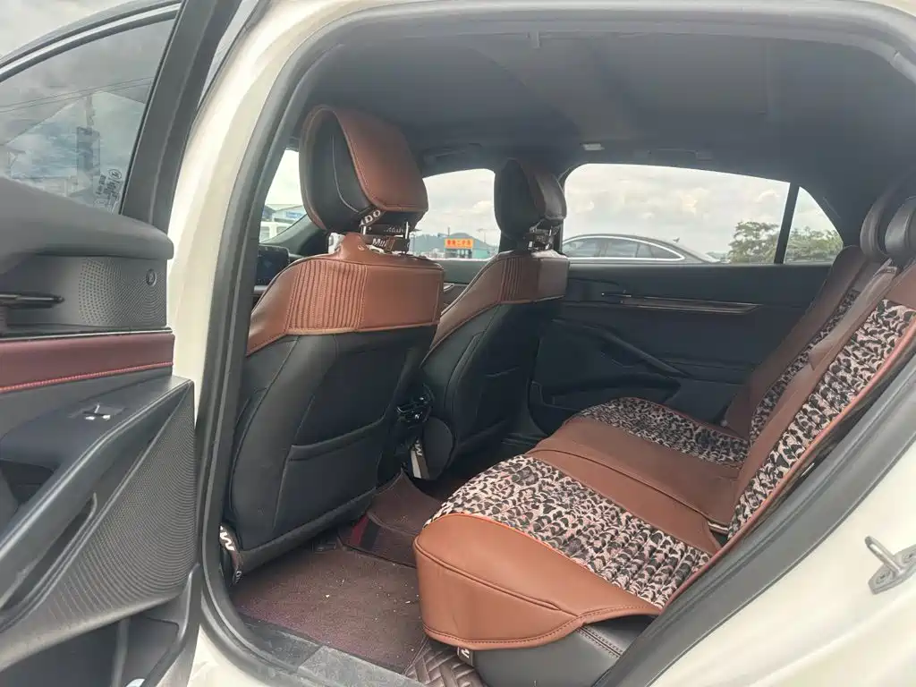 Ford Mondeo — миниатюра 9