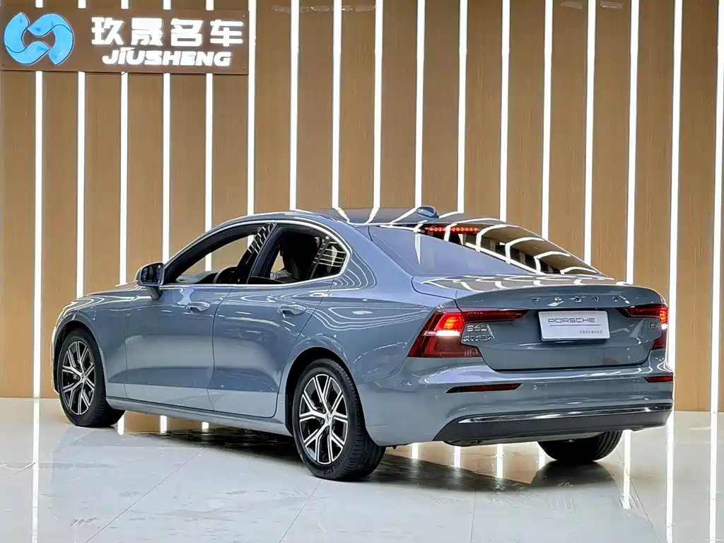 Volvo S60 — миниатюра 18