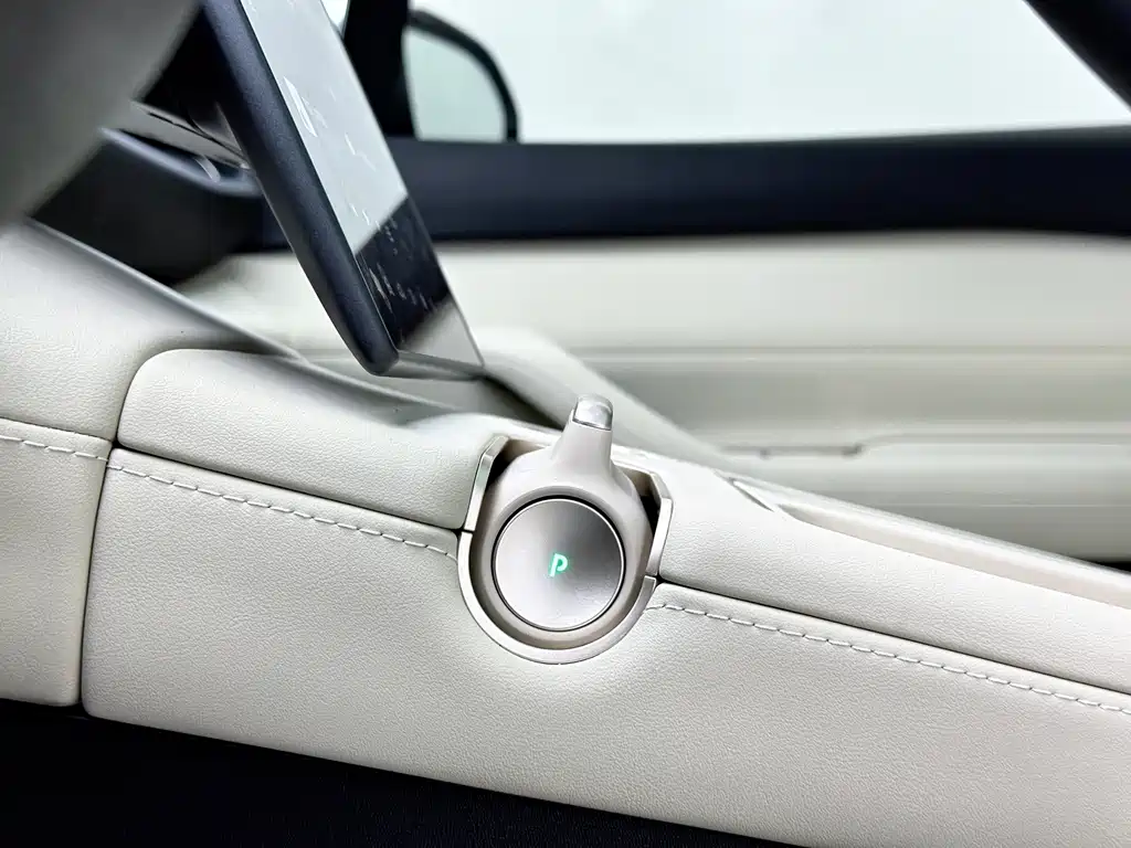 NIO ES6 — миниатюра 16