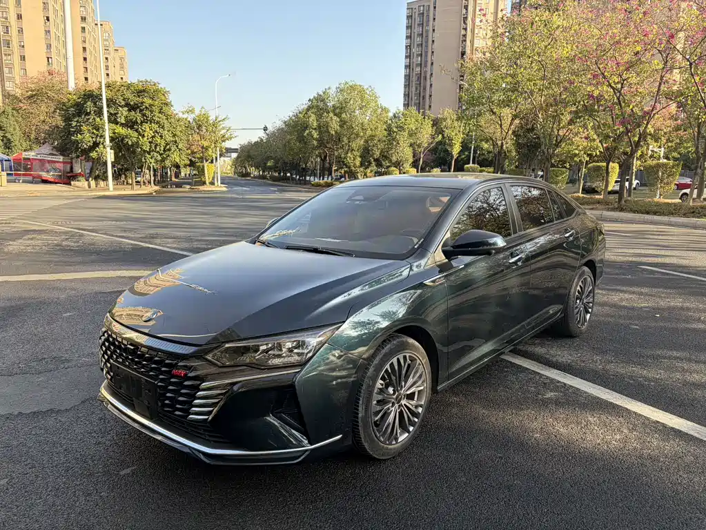 DONGFENG YI HYUN MAX