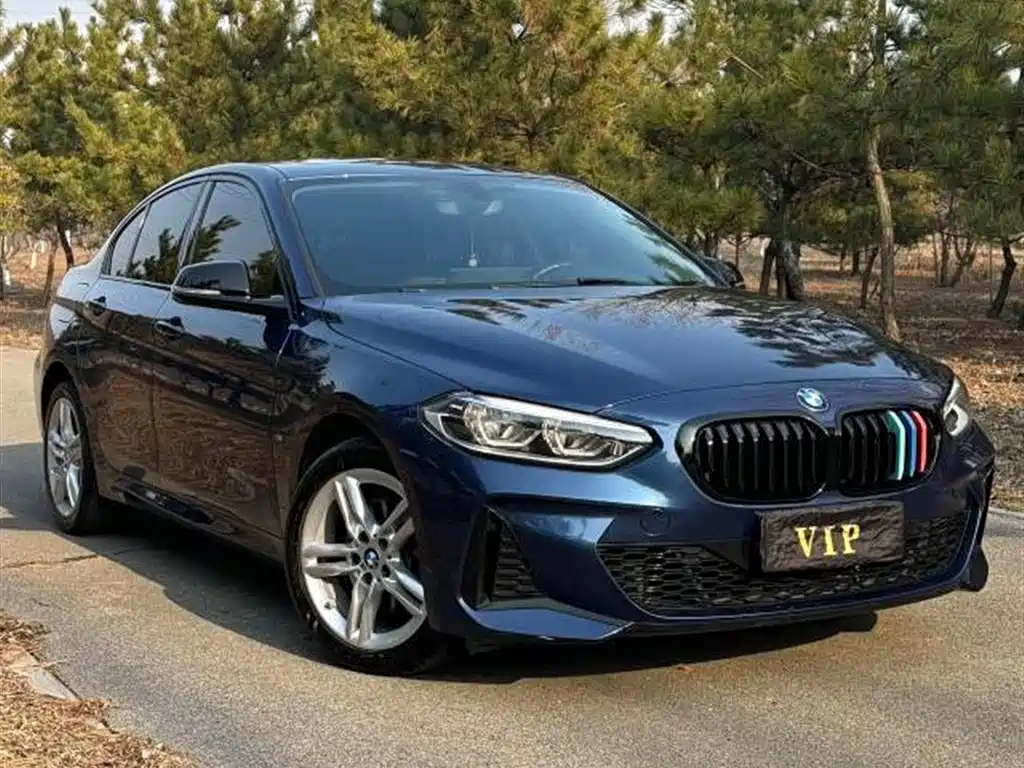 BMW 1 SERIES