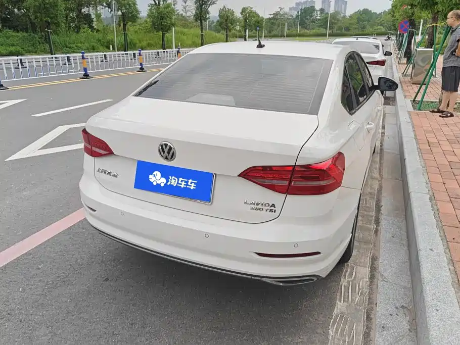 Volkswagen Lavida — миниатюра 3
