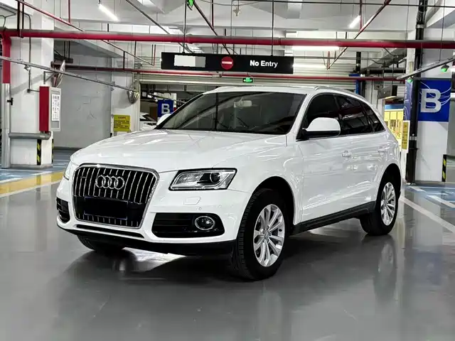 Audi Q 5 2015 40 TFSI — фото 1