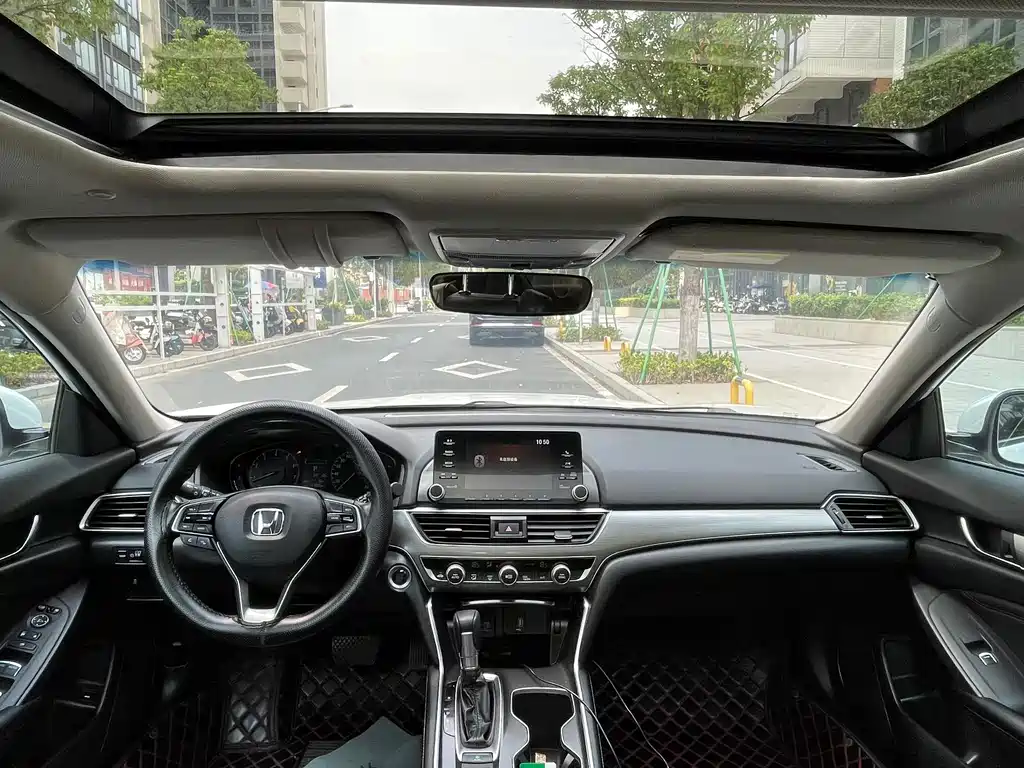 Honda Accord — миниатюра 9