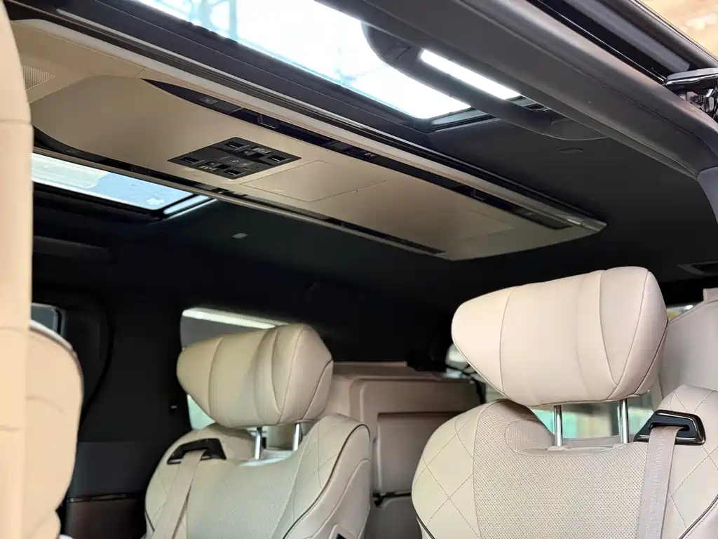 Toyota Alphard — миниатюра 8