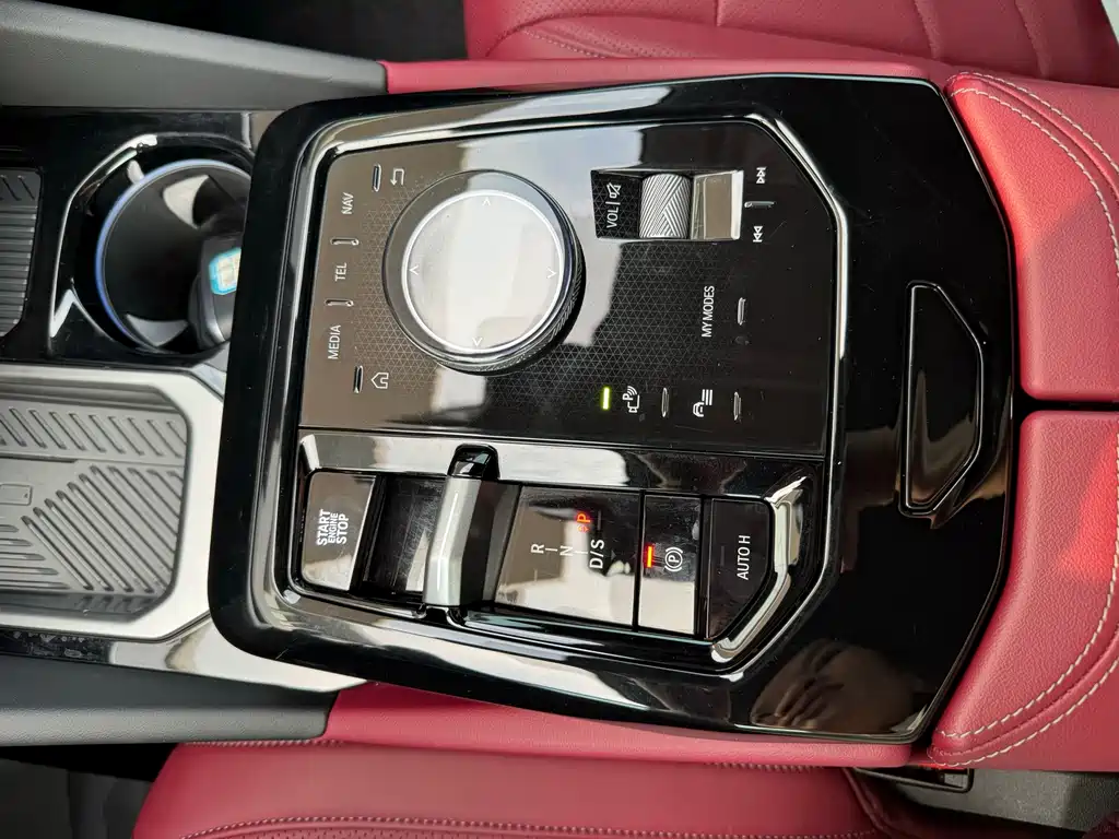 BMW 5 Series — миниатюра 17