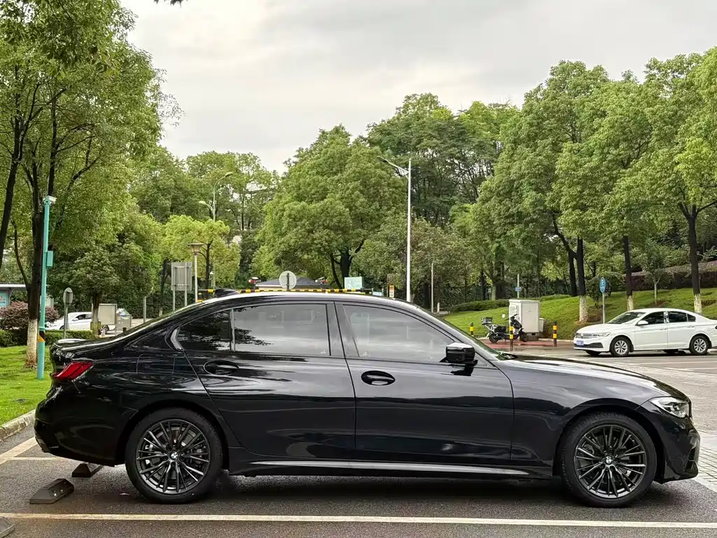 BMW 3 Series — миниатюра 10