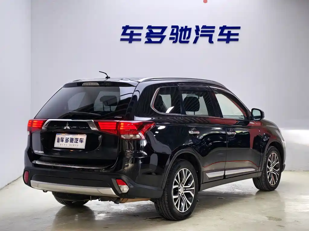 Mitsubishi Outlander (Import) — миниатюра 5