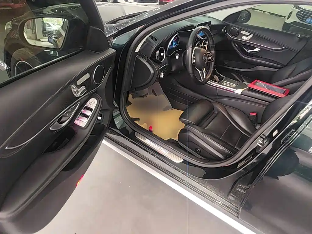 Mercedes-Benz C-Class — миниатюра 16