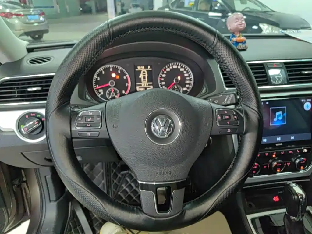 Volkswagen Passat — миниатюра 11