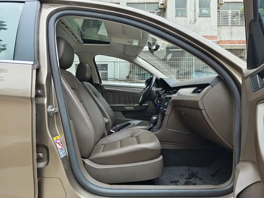 Volkswagen Bora 2013 1.4T AT Comfort