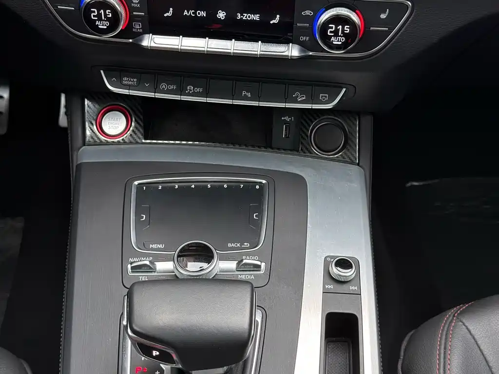 Audi Q5L — миниатюра 8